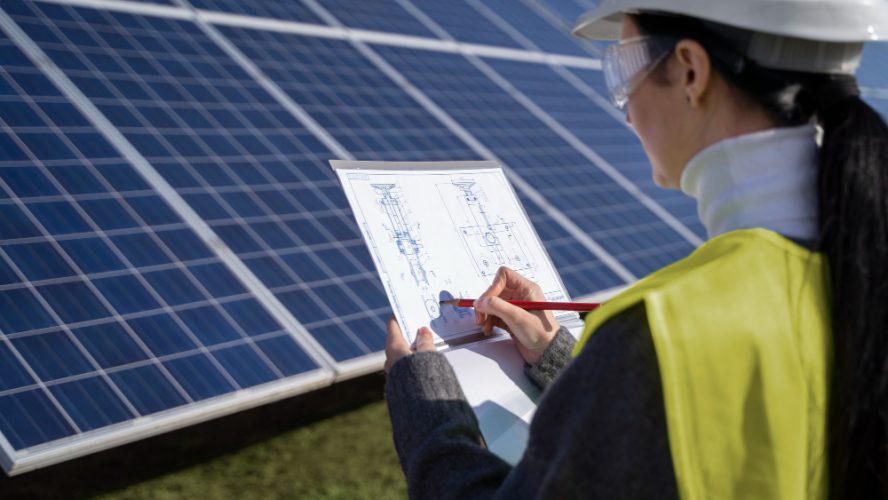 Ottimizzare il Rendimento dei Pannelli Fotovoltaici: Orientamento, Inclinazione e Latitudine al Tuo Servizio